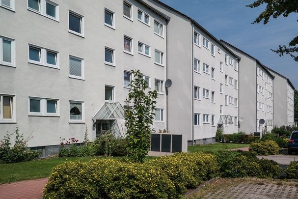 Licht, Luft u. Lebensqualität – 4 Zimmer mit Loggia und Wohlfühlbad - Photo 1