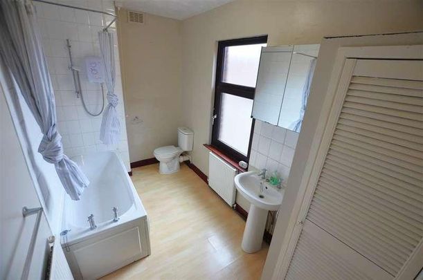 Hartshill Road, Hartshill, Stoke-on-trent, ST4 - Photo 1