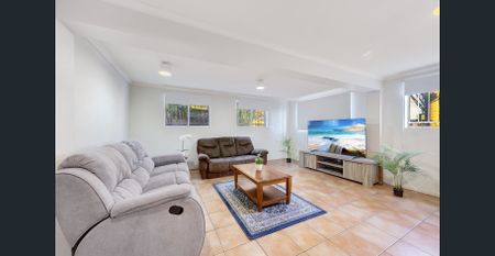 Versatile Family Home with Pool in Prime Strathpine Location - Photo 5