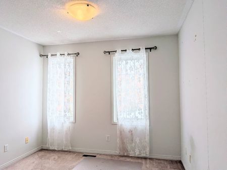 For Lease - 66 Gail Parks Crescent, Newmarket, Ontario - Photo 4