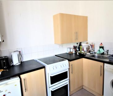 1 bedroom private hall to rent - Photo 2