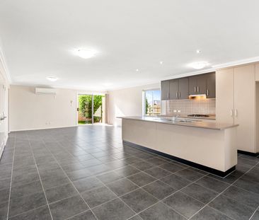 1 Meares Street, Kearneys Spring QLD 4350 - House For Rent | Domain - Photo 1