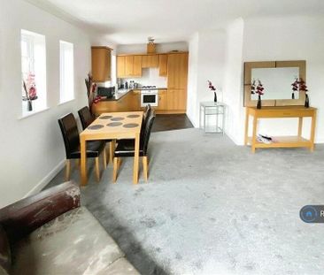2 bedroom flat to rent - Photo 2