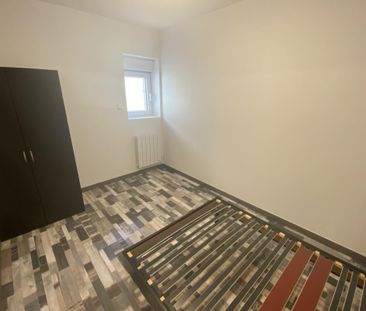 Location Appartement 1 pièce Meublé 27m² LE CREUSOT 71200 - Photo 2