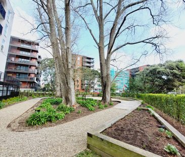 Great location! - Photo 6