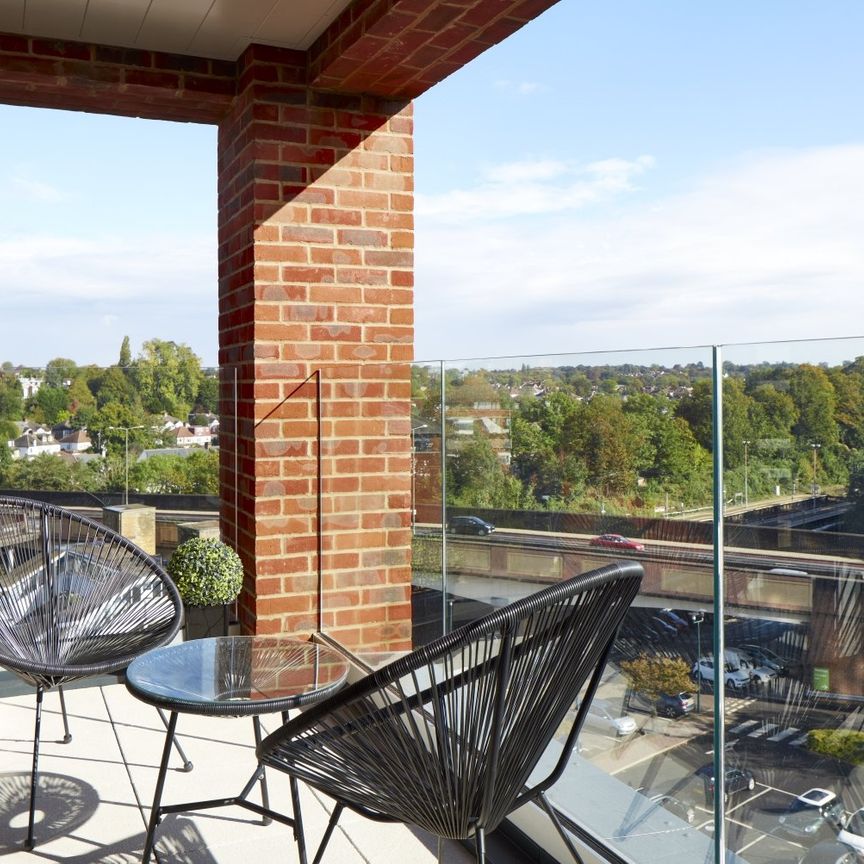 Flat to rent - St. Marks Road, Bromley, BR2 - Photo 1