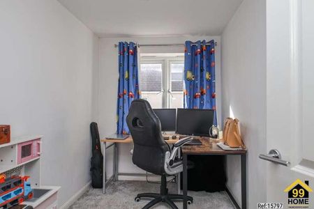 Over Court Gardens, Patchway, Bristol, United Kingdom, BS34 - Photo 4