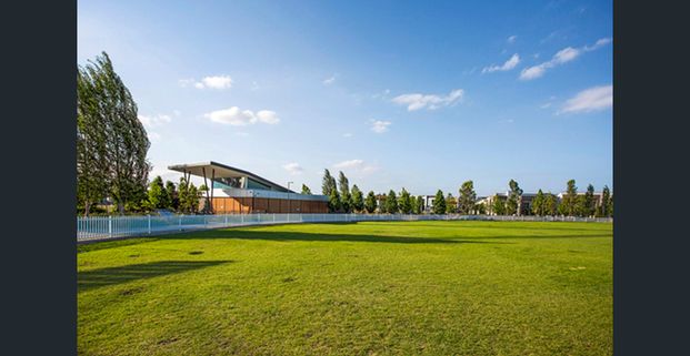 Contemporary living in Thornton Estate - Photo 1