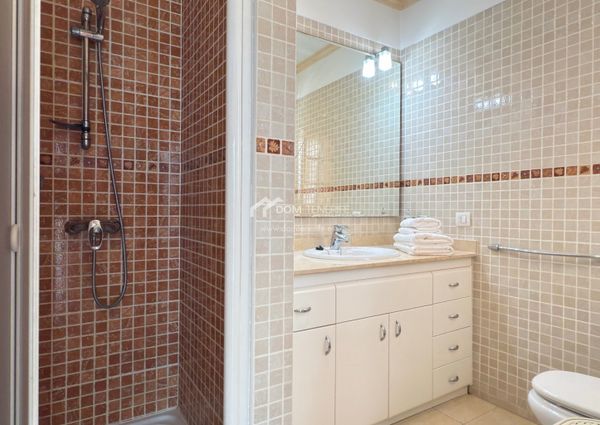 Chalet pareado · Alquiler a largo plazo ·