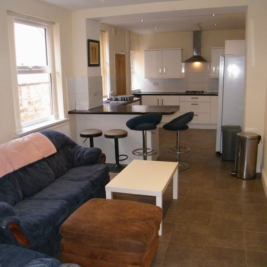 5 Bed Terraced House, Lorne Road, LE2 - Photo 1