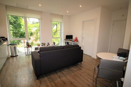 1 bedroom apartment to rent - Photo 2