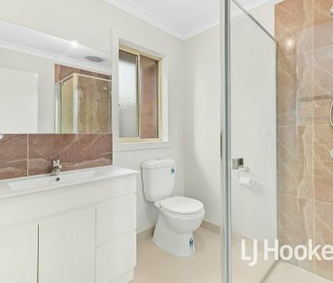Three Bedroom Home - Photo 4
