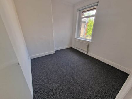 Price £1,200 pcm - Let - Photo 5