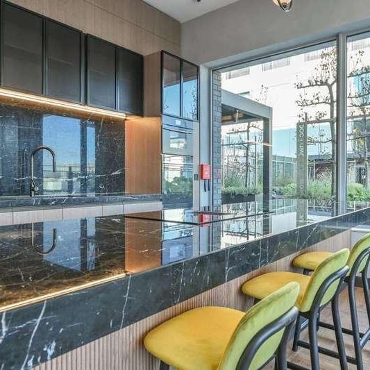 Bloom East, Nine Elms Lane, Nine Elms, SW11 - Photo 1