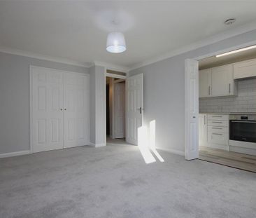 Studio to rent - Photo 6