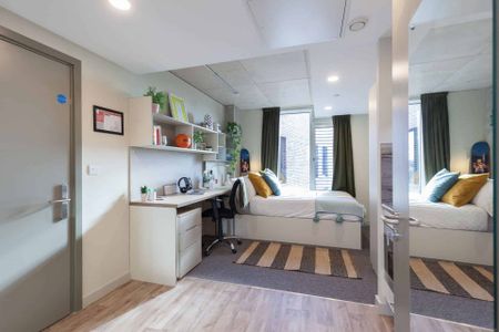 Bronze Plus Studio - Photo 4