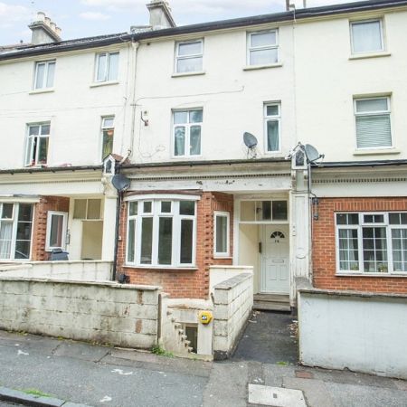 Foord Road South, Folkestone, CT20 1HJ, Kent - Photo 4