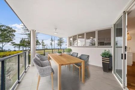 Scarborough - Photo 2