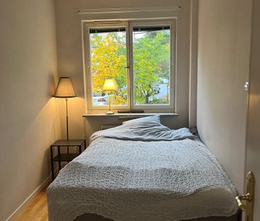 Bråviksvägen, Årsta - Foto 4