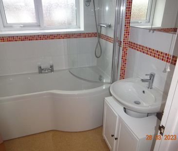 3 bedroom terraced house to rent - Photo 6