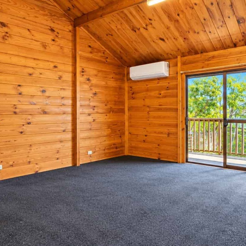 Elegant Three-Bedroom Family Home in Glendene, Auckland - Photo 1