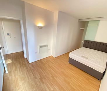 Luxury 2-Bed Riverside Apartment – Limehouse - Photo 3