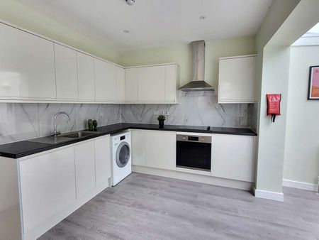 The Drive Room 3 - Photo 3