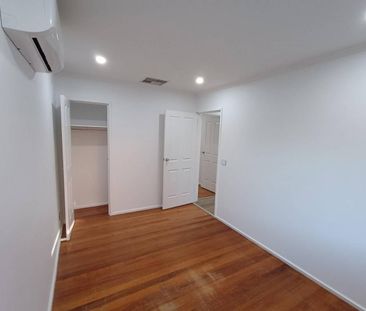 Newly Renovated 4 Bed & 2 Bath House - Next to Melton Train Station - Photo 3