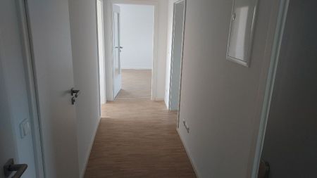 Frisch modernisierte 3-Zimmer-Wohnung mit Loggia in Lenting zu vermieten - Foto 3