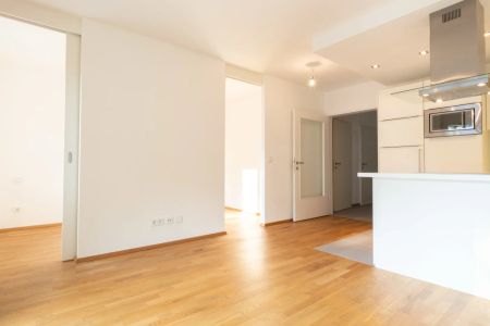 Balkonwohnung mit Blick in den grünen Innenhof im 21. Bezirk! - Photo 3