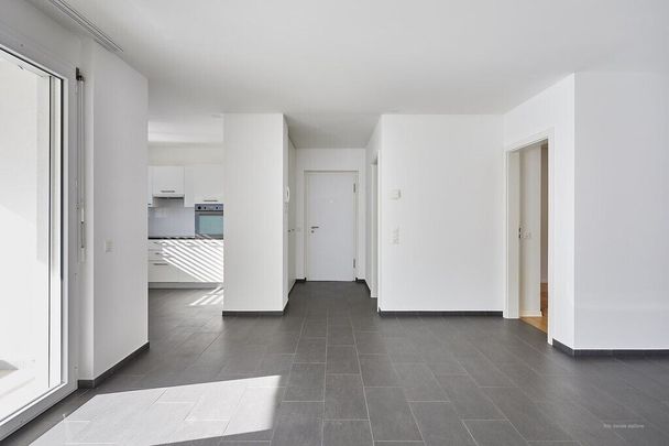 Luminoso 4.5 locali immerso nel verde - Photo 1