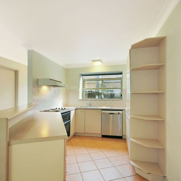 Centrally Located Lovely Townhouse - Photo 1