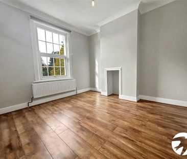 2 bedroom end of terrace house to rent - Photo 3