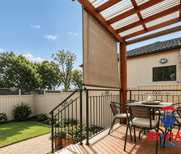 Renovated - Comfortable living by the water - Photo 6