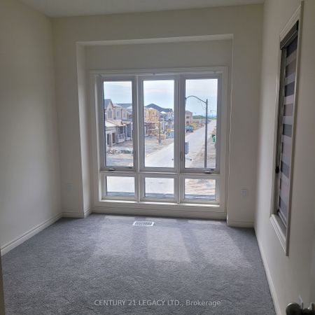 For Lease - 1271 Plymouth Drive, Oshawa, Ontario - Photo 3