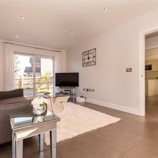 Buckingham Road, Epping, CM16 - Photo 1