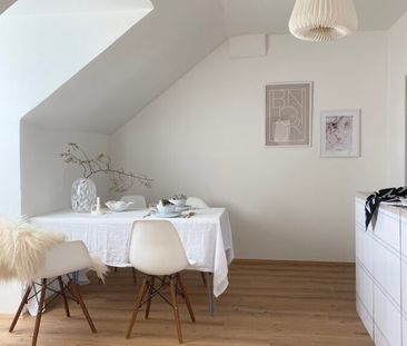 2-Zimmer-Wohnung im 3 Stock ohne Lift. Bad mit (Badewanne und Fenst... - Photo 1