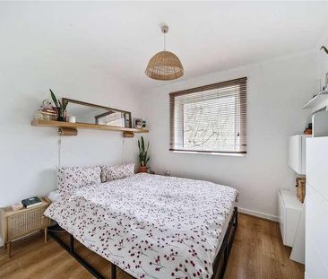 Shipwright Road, London, SE16 - Photo 3