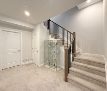 For Lease - 322 Lysander Place, Manor Park - Cardinal Glen and Area... - Photo 3
