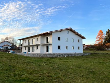 Schicke 2-ZKB-Erdgeschoss-Neubauwohnung in ruhiger Ortsrandlage mit Südterrasse & Garten – Erstbezug - Photo 4