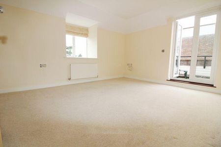 4 bedroom apartment to rent - Photo 3