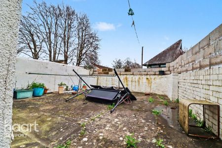 4 bedroom terraced house to rent - Photo 2