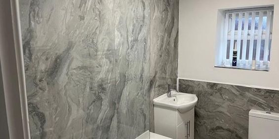 2 bedroom semi-detached house to rent - Photo 3