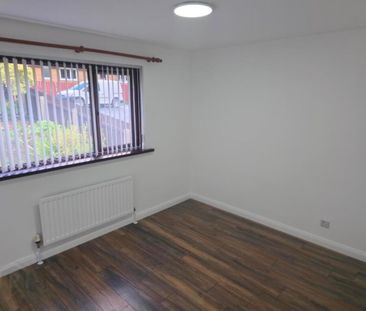 12 Drumcairn Close, Belfast, BT8 8HQ - Photo 4