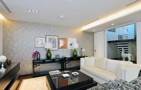 4 bedroom apartment to rent - Photo 2