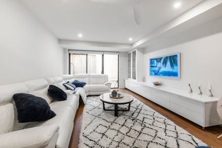 G04/15 Small Street, Hampton VIC 3188 - Apartment For Rent | Domain - Photo 2