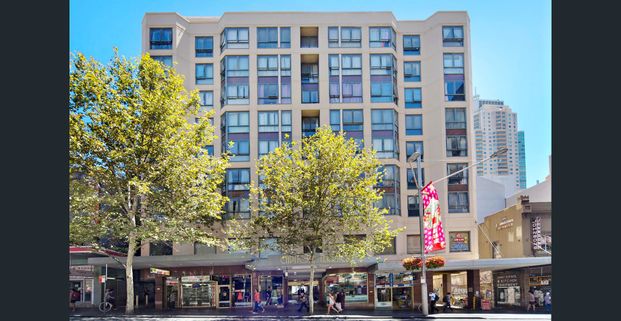 MODERN UNFURNISHED TWO BEDOOMS - Photo 1