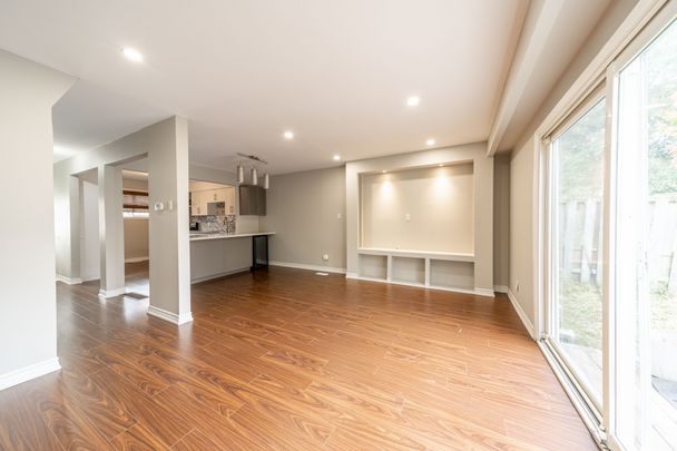 For Lease - 913 Carnaby Crescent, Oshawa, Ontario - Photo 1