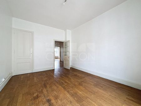 LYON 3 - T 3 - Photo 3