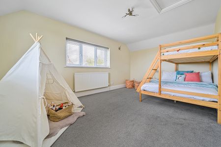 5 bedroom detached house to rent - Photo 5